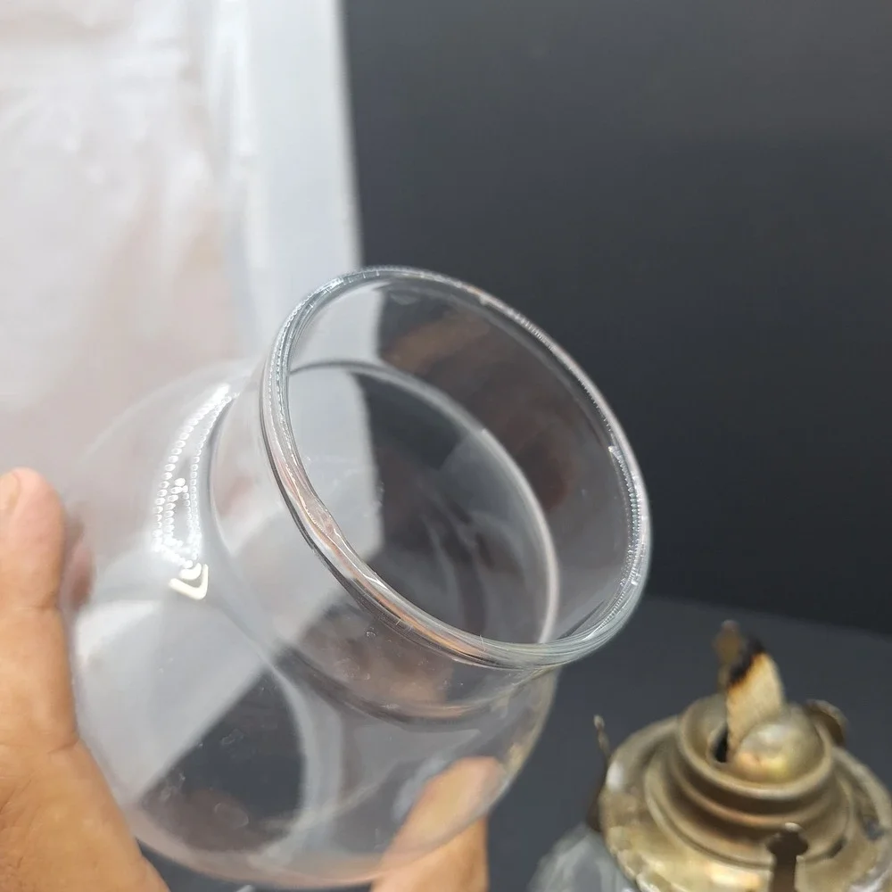 Lamplights Farms Oil Lamp Model BS 2049 1985 with hurricane glass 11